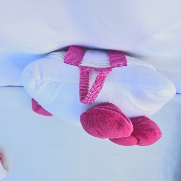 Hello Kitty plush backpack. - Picture 6 of 8